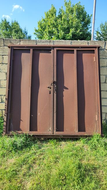 seyf qapi: Metalkonstruksiya qapı (ikiqanadlı)

- Material: qalın metal