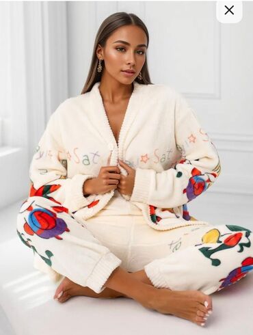 Çimərlik geyimləri: Məhsul: Qadın ev geyimi dəsti – yumşaq flis pijama - Tərkib: qalın