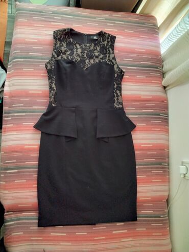 crni sako: Prelepa haljina
1000