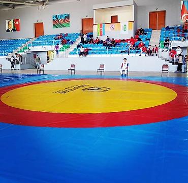tatami: Guləş Sambo tatamisi Tezedi. İlde 2-3 dəfə istifade olunub ancaq — 1