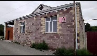 15 mine ev satılır: Gəncə şəhər Gülüstan qəsəbəsi Arkadan sağa birinci küçədə 3.5 sotda — 2