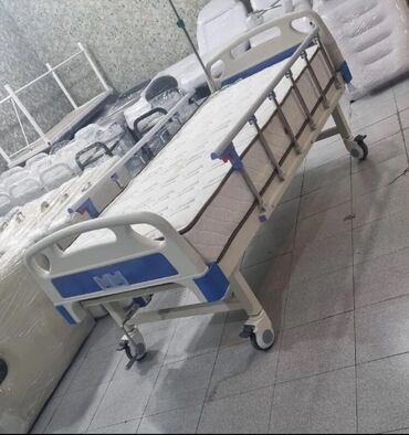 продам кровать двуспальную бу: İki funksiyalı manual tibbi çarpayı - Mexaniki (əl ilə) idarəetmə