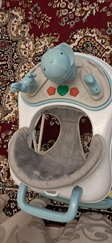 uşaq motoru: Uşaq gəzdirəcəyi (Babywalker) – mavi-ağ rəngdə - Dairəvi, sabit baza — 2