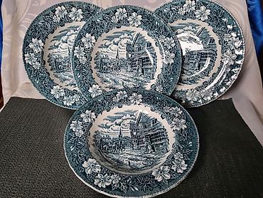 stari kredenac prodaja: Engleski tanjiri Royal Tudor Ware iz 70ih godina. Duboki engleski — 4