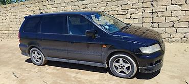 mitsubishi maşın: Mitsubishi Chariot: 2.4 l | 2000 il 5000 km Universal — 1