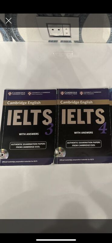 cambridge ielts kitabı: İELTS Cambridge English with answers.Каждая по 3 манат,с дисками!