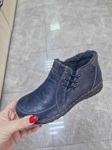 Ostale cipele: ✨ Cipele koje su osvojile poverenje kupaca već treću godinu zaredom! 👣 na lalafo.rs — 2 Ostale cipele: ✨ Cipele koje su osvojile poverenje kupaca već treću godinu zaredom! 👣 — 2