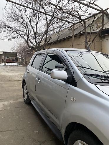 Toyota: Toyota : 2004 г., 1.5 л, Механика, Бензин, Хэтчбэк — 2