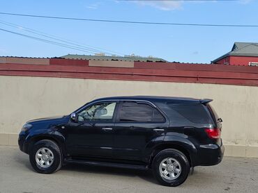Toyota: Toyota Fortuner: 2.7 l | 2006 il Ofrouder/SUV — 10