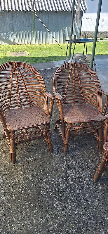 Baštenski nameštaj: 6 stolica i sto — 9