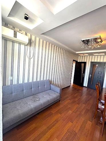 bakida: Bakı, Bakıxanov qəs., 3 otaqlı, Köhnə tikili, 80 kv. m — 4