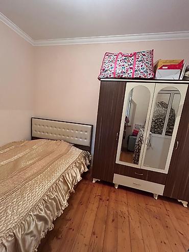 merdekanda heyet evi: 4 otaqlı, 80 kv. m, Orta təmir — 2