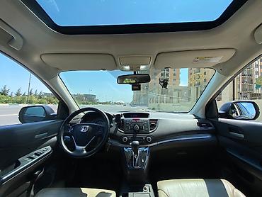 4 lu canta: Honda CR-V krossover, qara rəngdə, geniş və rahat salonlu modeldir — 2