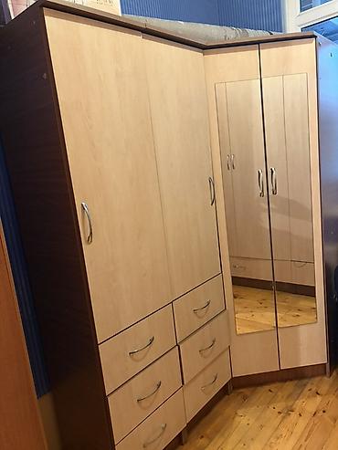 шкаф купе с зеркалом: 2 ci əl künc dolabı lazım olunmadığı üçün satılır 170 hündürlükdıdir — 4