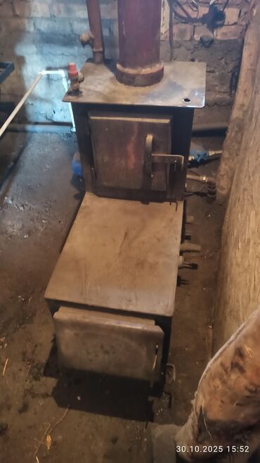 купить навесной кухонный шкаф: Твердотопливная печь-водогрей (металлическая) - Материал