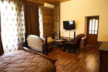 Günlük kirayə evlər: 200 kv. m, 4 otaqlı — 23