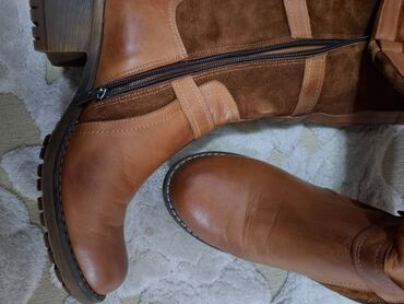 Çəkmələr: Ölçü: 40, Yeni — 12