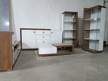 qoz: Qonaq otağı üçün müasir mebel dəsti Tərkibi: - TV stendi: geniş üst — 2