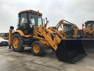 Тягачи: JCB трактор британской сборки в очень хорошем состоянии