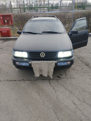 Volkswagen: Volkswagen Passat: 1994 г., 1.8 л, Механика, Бензин, Универсал — 13