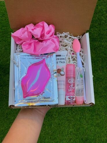 Kosmetika dəstləri: Kosmetik dəst, >10 məhsul — 4