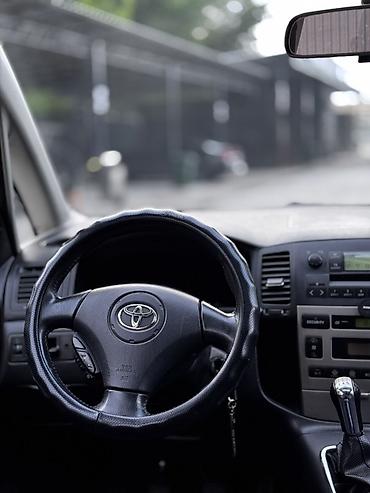transporter multivan: Toyota Corolla Verso: 2002 г., Механика, Дизель, Универсал — 8