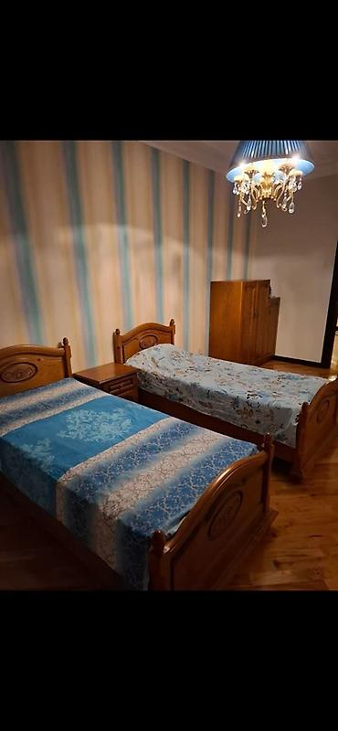 Mənzillər: 3 otaqlı, tam mebellı mənzil icarəyə verilir. 1 nefer xanim otaq — 4