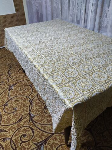 Столы для зала: ✅Продаётся раздвижной стол для гостиной или столовой. ♻️Форма — 13