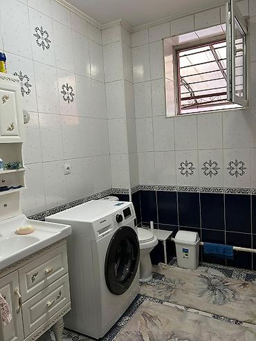 Продажа коттеджей и домов: Город Ош.Продается 2х этажный дом в городе Ош. Все коммуникации — 12