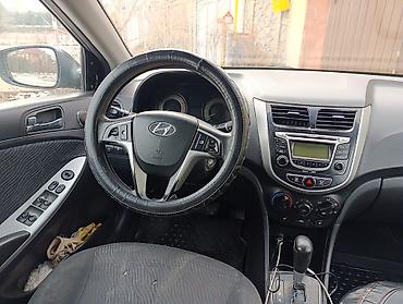imac 2011: Hyundai Solaris: 2011 г., 1.4 л, Автомат, Бензин, Седан — 10
