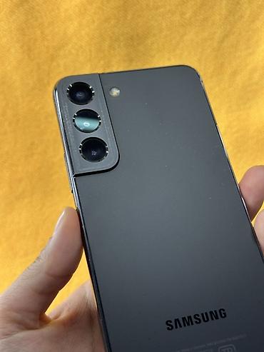 Samsung: Samsung Galaxy S22, Б/у, 256 ГБ, цвет - Черный, В рассрочку, 2 SIM — 4