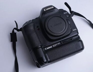 Фотоаппараты: Продается полнокадровый фотоаппарат Canon 5d mark 2 В Комплект