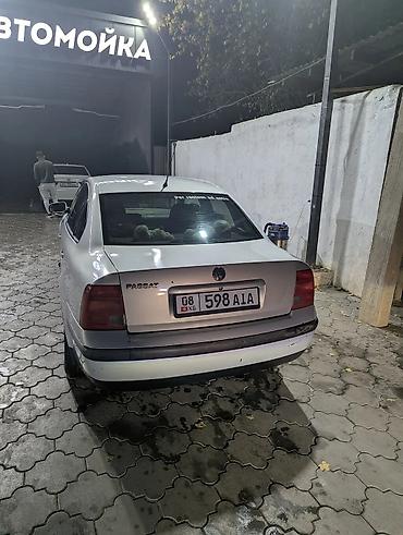 вито 2013: Volkswagen Passat: 1997 г., 1.6 л, Автомат, Бензин, Седан — 1