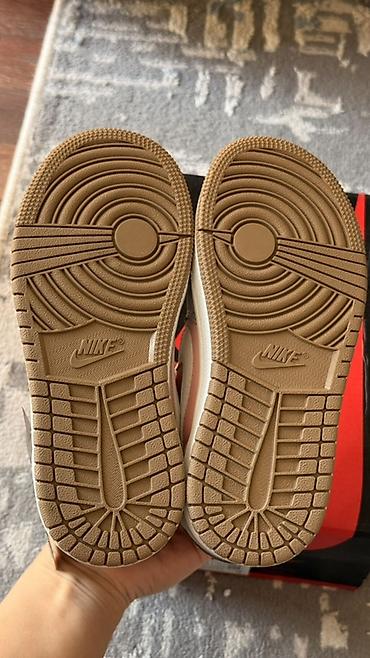 джордан обувь: Кроссовки Nike Air Jordan 1 Low (детские) - Цвет: чёрно‑белый — 8