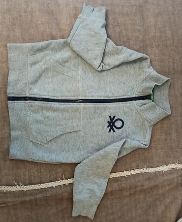 детские комплекты трусы и майка: Uşaq üçün zipperli sviter/jaket - Brend: Benetton (etiketdə “Benetton