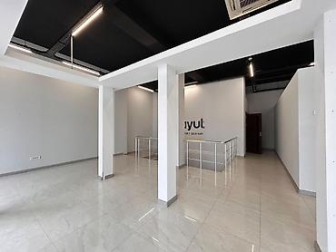 bag evinə baxici: İcarəyə verilir obyekt 165 m², Ağ şəhər q. 3 000 AZN/ay 165 m² Sahə — 1