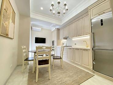 boulevard: For rent designer 2 bedroom apartment in the golden square. 94 — 3
