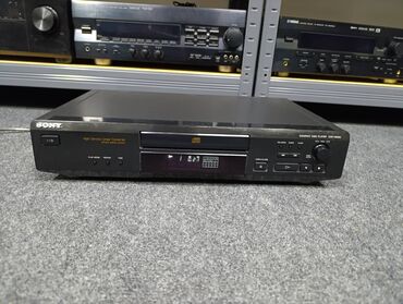 Pojačala i prijemnici: Sony CDP XE 220 Stereo Compact Disc Player Specifikacija Disc — 1