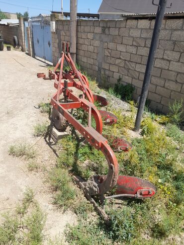 traktor təkəri satılır: Kotan normal vəzyətdədir pis deyil razılaşmaq olar. Kotanın sənədidə