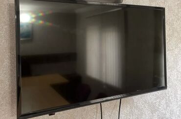 hisense t5 plus: Televizor Hoffmann LED ekran 40" HD (1366x768)
