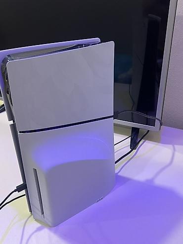 ps5 slim: PlayStation 5 (diskli versiya) + 2 ədəd DualSense idarəetmə pulti — 3