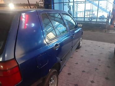 Продажа авто: Volkswagen Golf: 1994 г., 1.6 л, Механика, Бензин, Хэтчбэк — 3