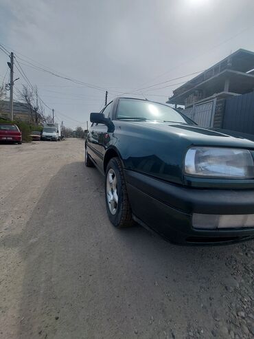 Volkswagen: Volkswagen Vento: 1995 г., 1.8 л, Механика, Бензин, Седан — 4