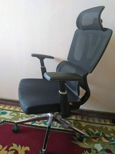 кресло для кабинета: Кресло руководителя, Офисное, Б/у