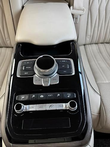 Другие автомобили: Белый представительский седан бизнес-класса. Кузов и дизайн: - — 19