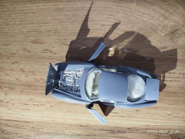 1 43 modelka: Masaüstü kolleksiya modeli – klassik kupe tipli metal oyuncaq — 10