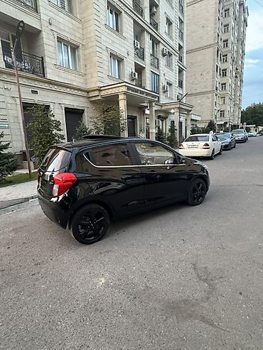 black: Chevrolet Spark: 2016 г., 1 л, Автомат, Бензин, Хэтчбэк — 3