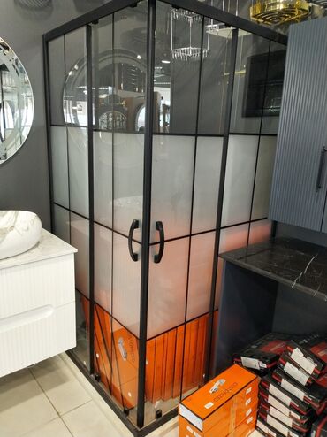 palet: Duş kabinası – modern loft dizayn - Forma: künc yerləşdirmə üçün “L”