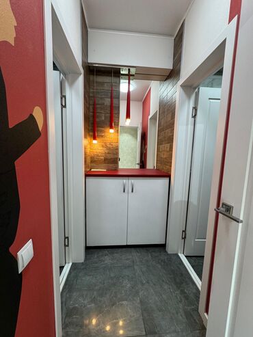 Офисы: Сдаю Офис, 188 м², В жилом комплексе, С отдельной кухней, С отдельным входом, С отдельным сан узлом — 25