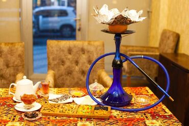 Restoran, kafelər: Xətai metrosuna yaxin yerləşən ümumi sahəsi 400 kv,m olan, yaxşı — 4